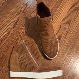 Boutique wedge sneakers 7.5 like new!